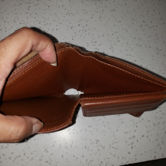 Louis Vuitton Wallet - Picture 12 of 16